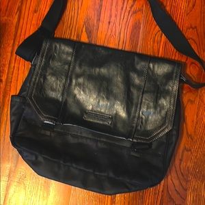 Marc New York leather messenger bag 🖤